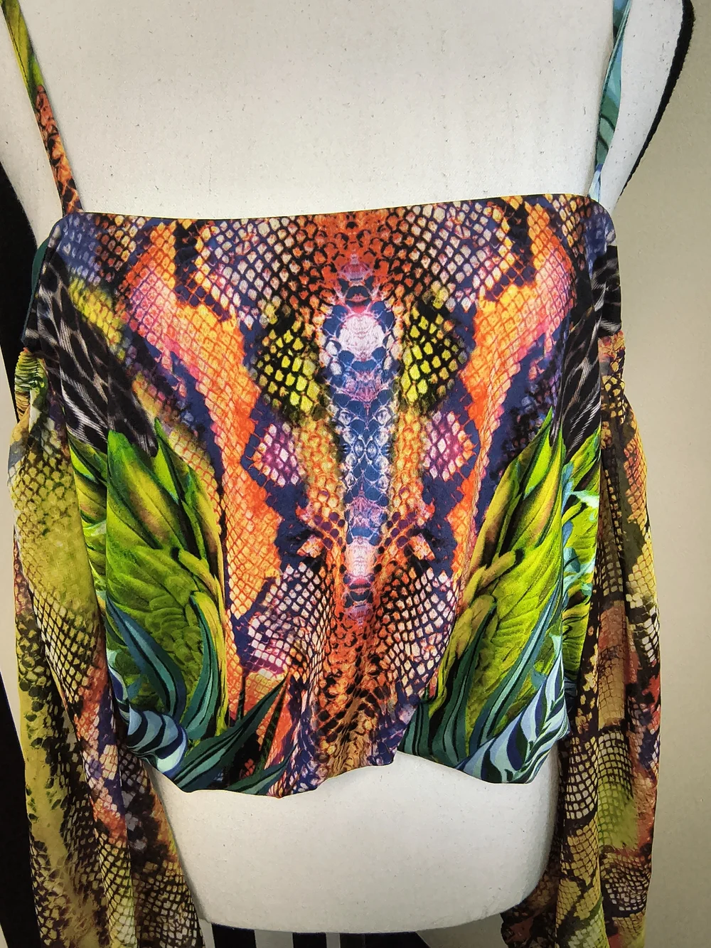 Venus Cold-Shoulder Cropped Print Top in Multicolor Size S - Picture 4 of 4
